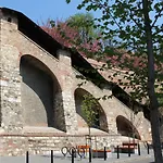 Budasmile At Buda Castle - Aircon & Free Parking *