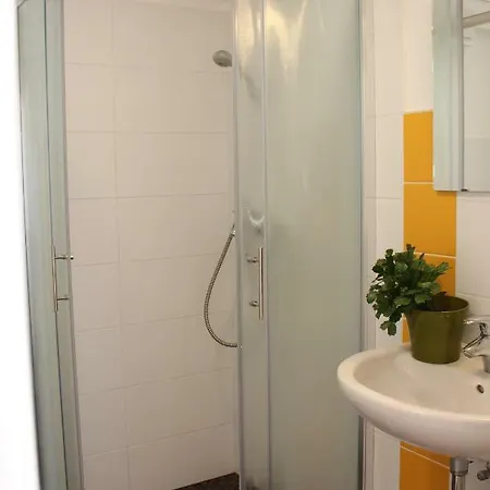 Appartement Budasmile At Buda Castle - Aircon & Free Parking Boedapest